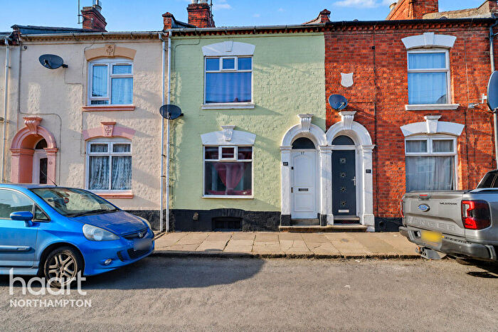 3 Bedroom Terraced House For Sale In Hood Street, Northampton, NN1