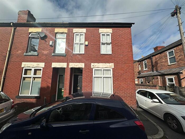4 Bedroom Property To Rent In Kathleen Grove, Rusholme, £pppw, M14