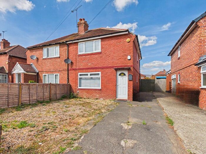 3 Bedroom Semi Detached House For Sale In Norfolk Avenue, Slough, Berkshire, SL1
