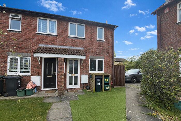 2 Bedroom End Of Terrace House To Rent In Bilbie Road, Worle, BS22