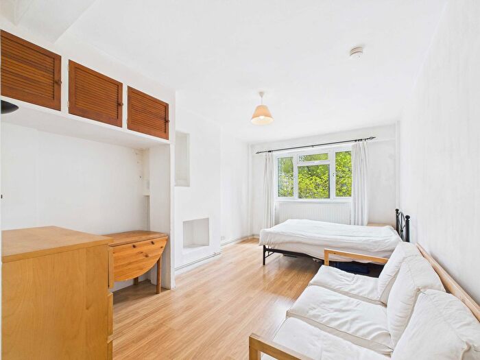 Studio To Rent In Blackfriars Road, Southwark, SE1