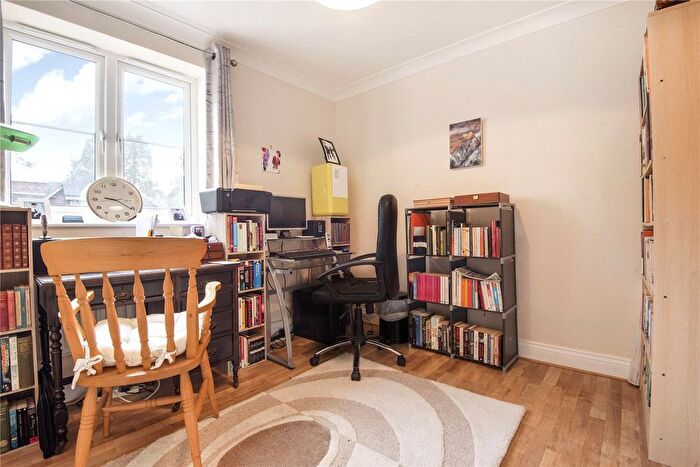 2 Bedroom Flat To Rent In Abbotts Court, Park Road, Winchester, Hampshire, SO23