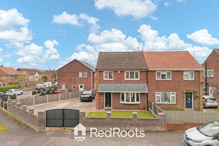 3 Bedroom Semi-Detached House For Sale In Maple Grove, Conisbrough, Doncaster, South Yorkshire, DN12