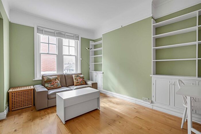 2 Bedroom Flat To Rent In Elm Park Mansions, Chelsea, SW10