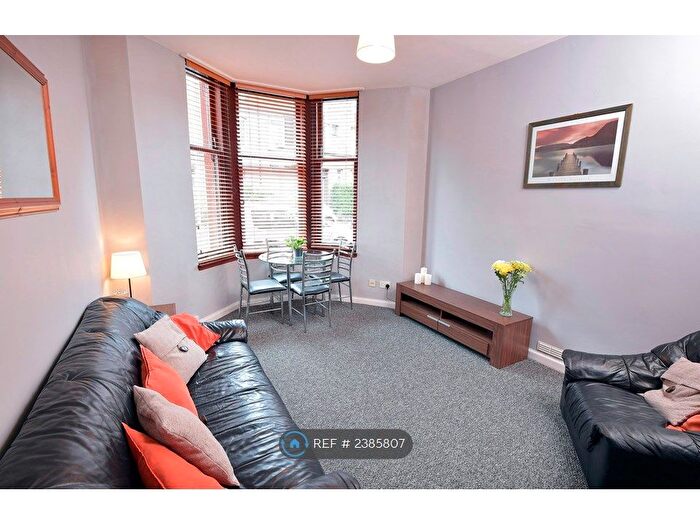 1 Bedroom Flat To Rent In Kennoway Drive, Glasgow, G11