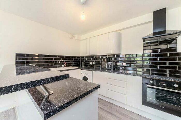 5 Bedroom Semi-Detached House To Rent In Palm Court, Garnies Close, London, SE15