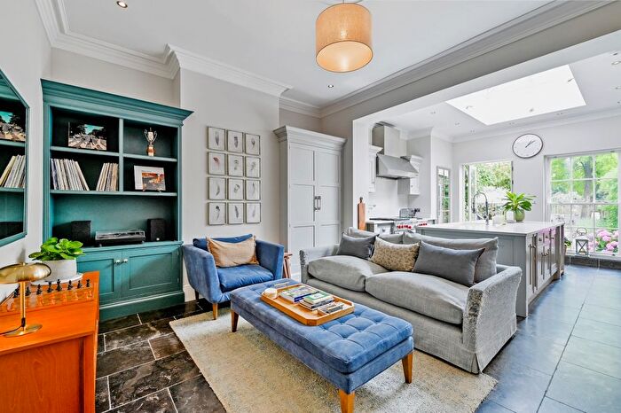 5 Bedroom Semi-Detached House To Rent In High Street, Datchet, Slough, SL3