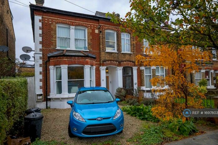 1 Bedroom Flat To Rent In Ryde Vale Road, London, SW12