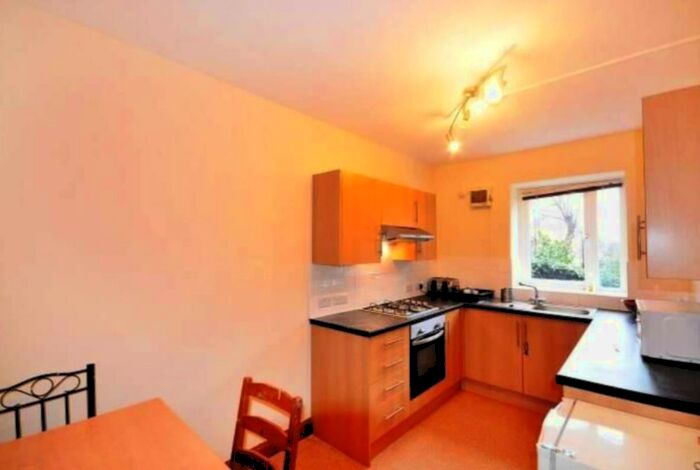2 Bedroom Flat To Rent In Warltersville Road, London, N19