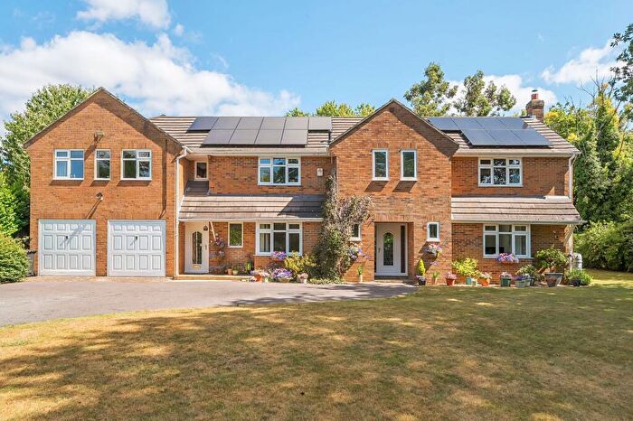 5 Bedroom Detached House For Sale In Southdown Road, Shawford, SO21