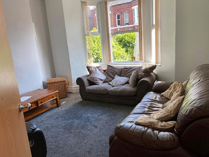 5 Bedroom Detached House To Rent In Sherwin Road, Lenton, Nottingham, NG7