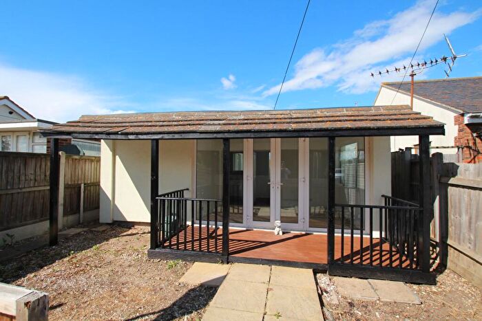 2 Bedroom Bungalow For Sale In Colne Way, Point Clear Bay, Clacton-on-Sea, CO16