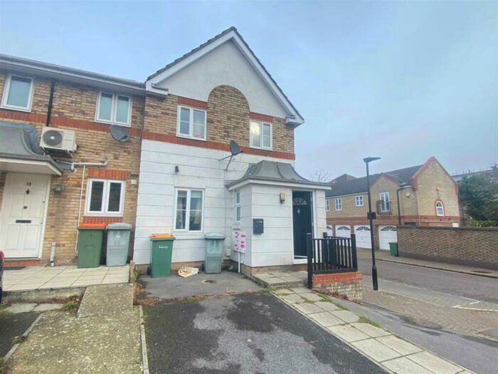 3 Bedroom End Of Terrace House For Sale In Holyhead Close, Beckton, E6