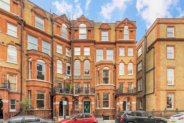 2 Bedroom Flat To Rent In Cresswell Gardens, London, SW5