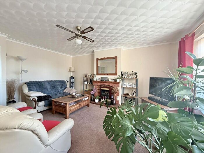 2 Bedroom Semi-Detached Bungalow For Sale In Beechwood Road, Hemsby, NR29