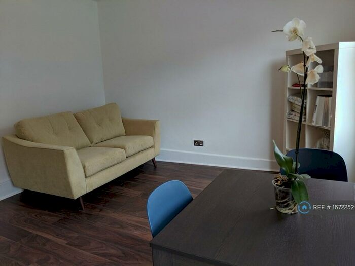 2 Bedroom Flat To Rent In Kingsland Road, London, E2
