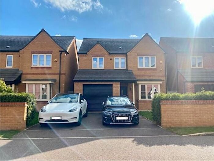4 Bedroom Detached House For Sale In Banbury, Oxfordshire, OX16