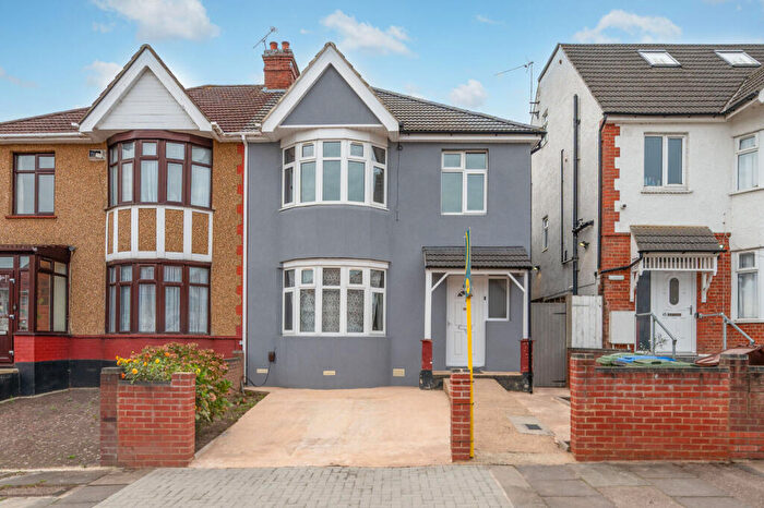 4 Bedroom House For Sale In Braemar Avenue, Alperton, Wembley, HA0