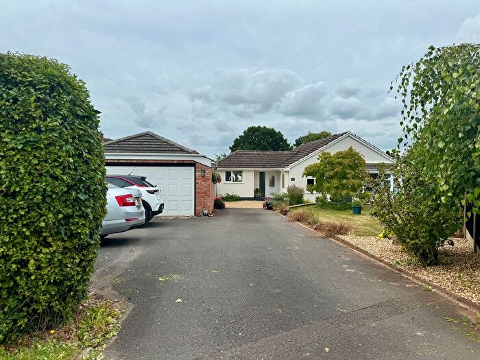3 Bedroom Bungalow For Sale In Vine Tree Close, Withington, Hereford, HR1