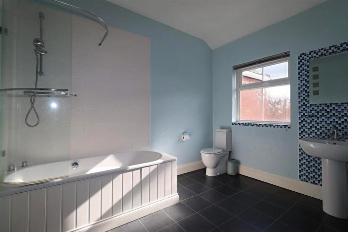 1 Bedroom Terraced House To Rent In Buxton Road, Macclesfield, SK10