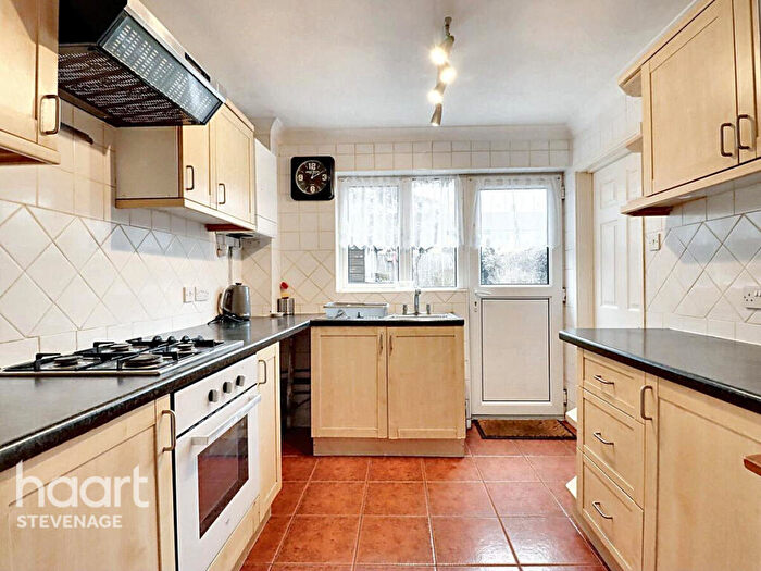 2 Bedroom End Of Terrace House For Sale In Penn Road, Stevenage, SG1