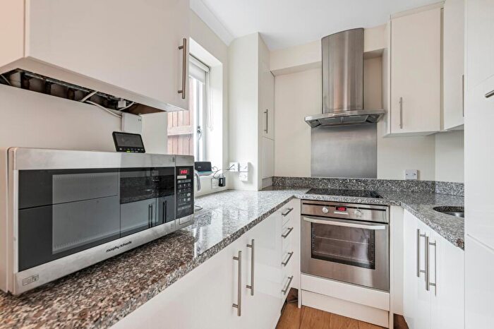 1 Bedroom Flat For Sale In Daventry Street, Marylebone, London, NW1