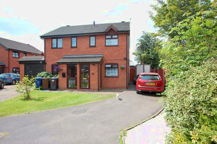 2 Bedroom House To Rent In Rose Cottage Gardens, Burton Upon Trent, Staffordshire, DE14