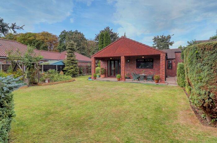 3 Bedroom Detached Bungalow For Sale In Church Street, Amcotts, DN17