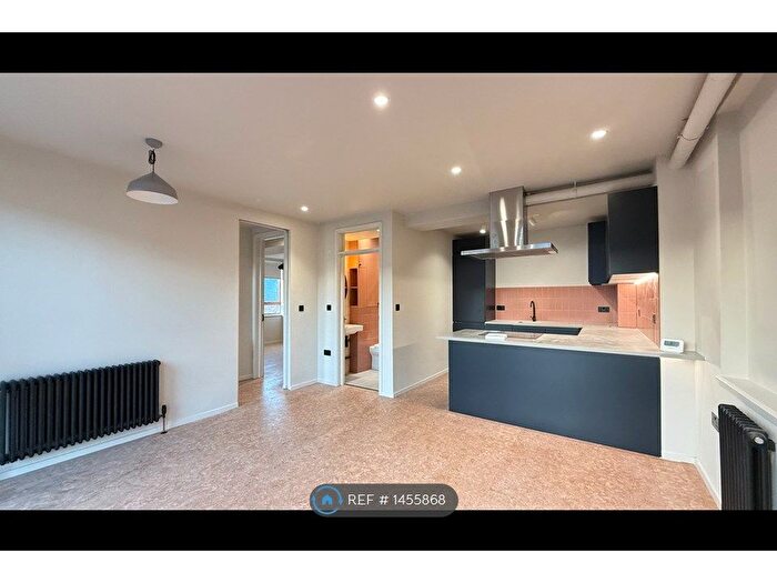 2 Bedroom Flat To Rent In Overbury Road, London, N15