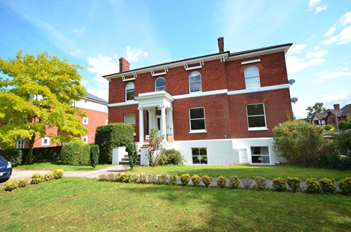 2 Bedroom Flat To Rent In Firfield, Holyport Road, Maidenhead, SL6