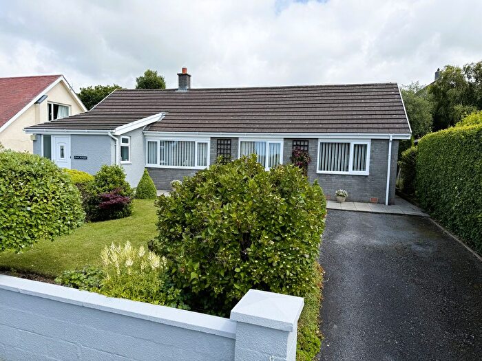3 Bedroom Detached Bungalow For Sale In Rhydyfelin, SY23