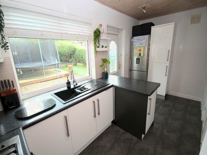 2 Bedroom Semi-Detached House For Sale In Leeds Road, Shipley, BD18