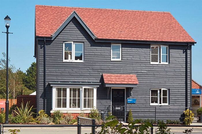 4 Bedroom Detached House For Sale In Highlands Park, Highlands Lane, Rotherfield Greys, Henley On Thames, RG9