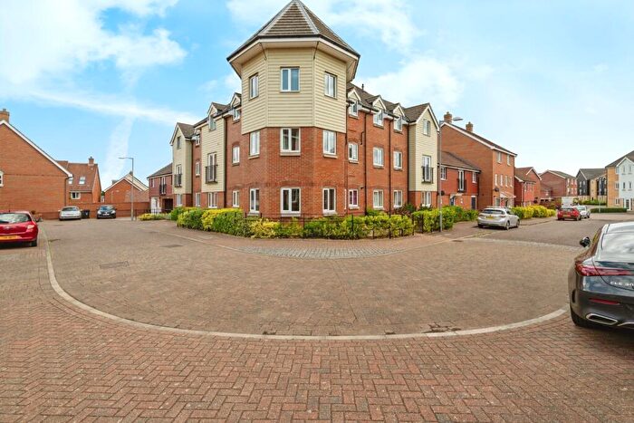 2 Bedroom Flat For Sale In Dunnock Drive, Norwich, Norfolk, NR8