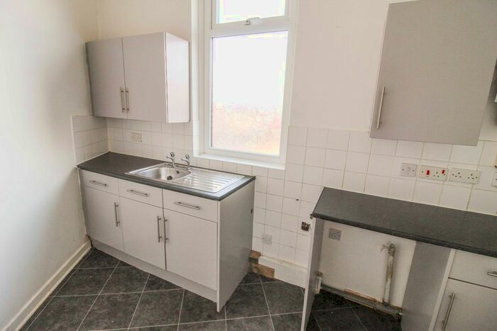 2 Bedroom Flat To Rent In Morris Green Lane, Bolton BL3