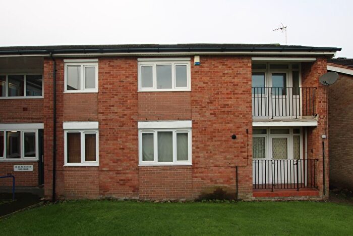 2 Bedroom Flat To Rent In York Close, Clayton Le Moors, Accrington, BB5