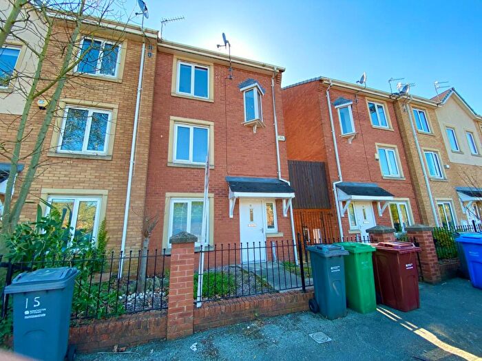 4 Bedroom Semi-Detached House To Rent In Sadler Court, Manchester, M15