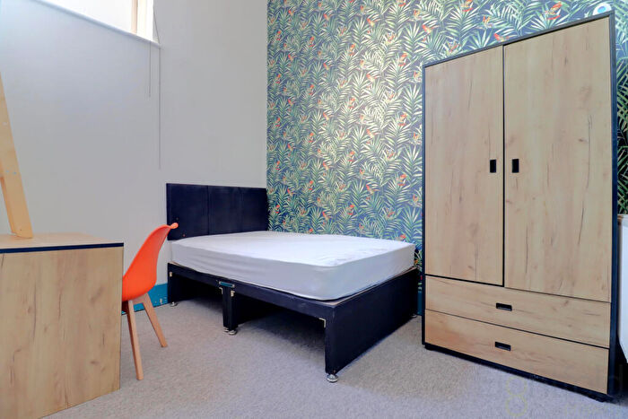 1 Bedroom Semi-Detached House To Rent In Lansdowne Place, Hove, BN3