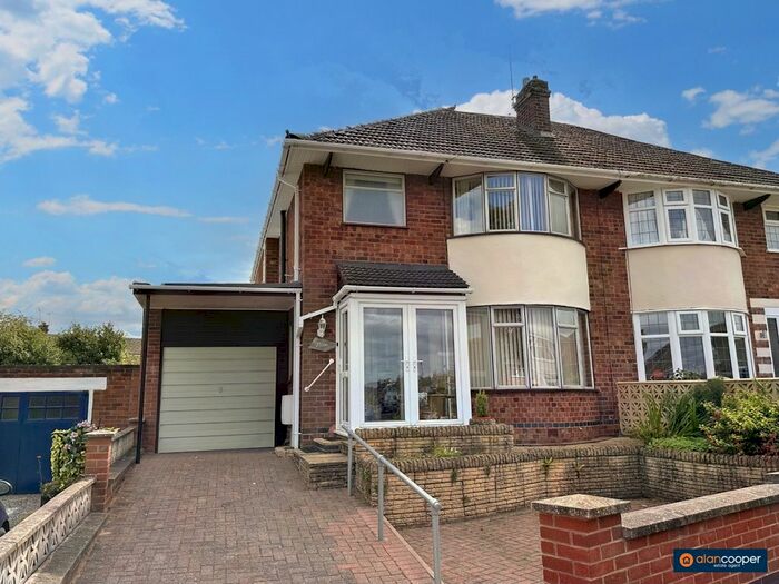 3 Bedroom Semi-Detached House For Sale In Amberley Avenue, Bulkington, CV12