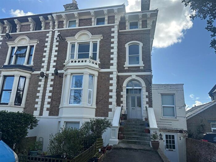 1 Bedroom Apartment For Sale In Dorchester Road, Weymouth, DT4