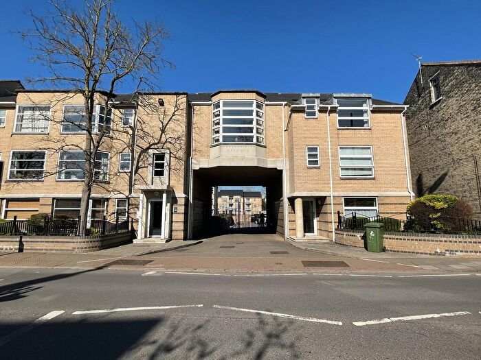 1 Bedroom Apartment To Rent In Petersfield Mansions, Cambridge, CB1