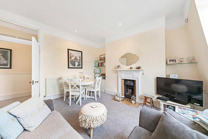 2 Bedroom Flat To Rent In Prince Of Wales Drive, Prince Of Wales Drive, London, SW11