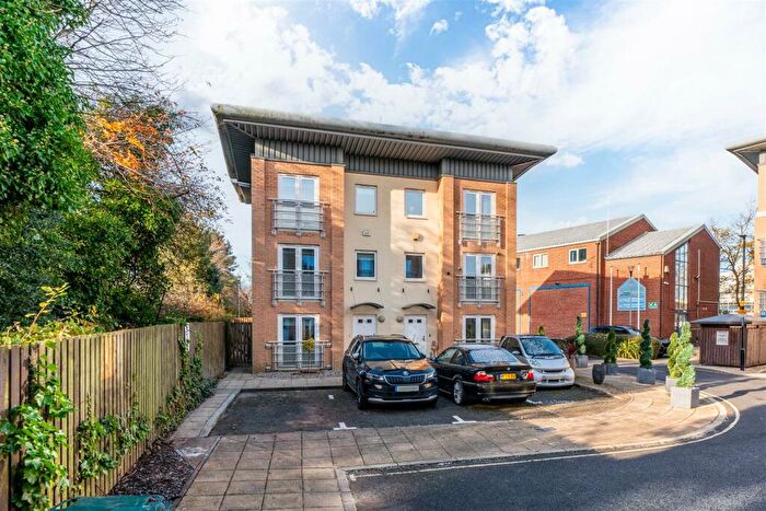 4 Bedroom Semi-Detached House To Rent In Knightsbridge Court, Gosforth, NE3