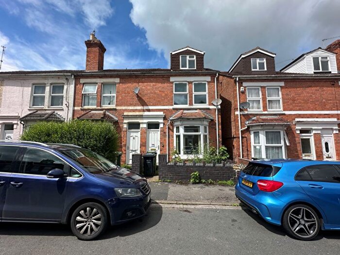 4 Bedroom End Of Terrace House For Sale In Compton Road, Worcester, WR5