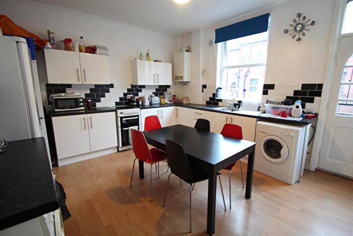 5 Bedroom Terraced House To Rent In Ash Road, Headingley, Leeds, West Yorkshire, LS6