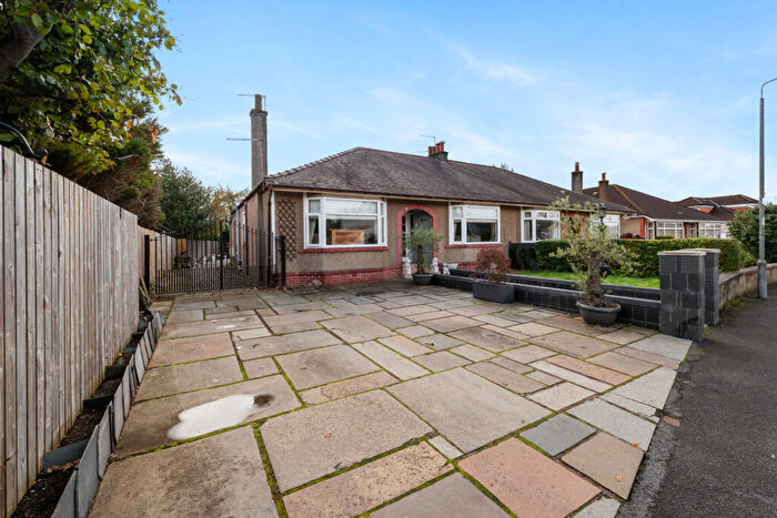 3 Bedroom Semi-Detached Bungalow For Sale In Buchanan Drive, Bearsden, G61