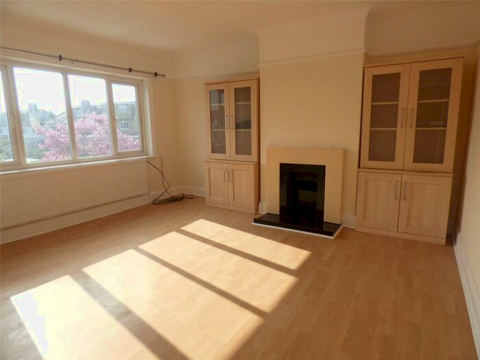 1 Bedroom Maisonette To Rent In Downhurst Avenue, Mill Hill, NW7