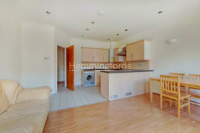 1 Bedroom Apartment To Rent In Dagmar Road, London, N22