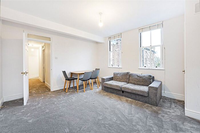 2 Bedroom Flat To Rent In Steele Road, Chiswick, London, W4