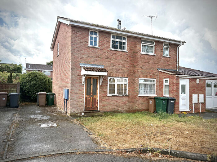 2 Bedroom Semi Detached House For Sale In Coopers Croft, Hatton, DE65
